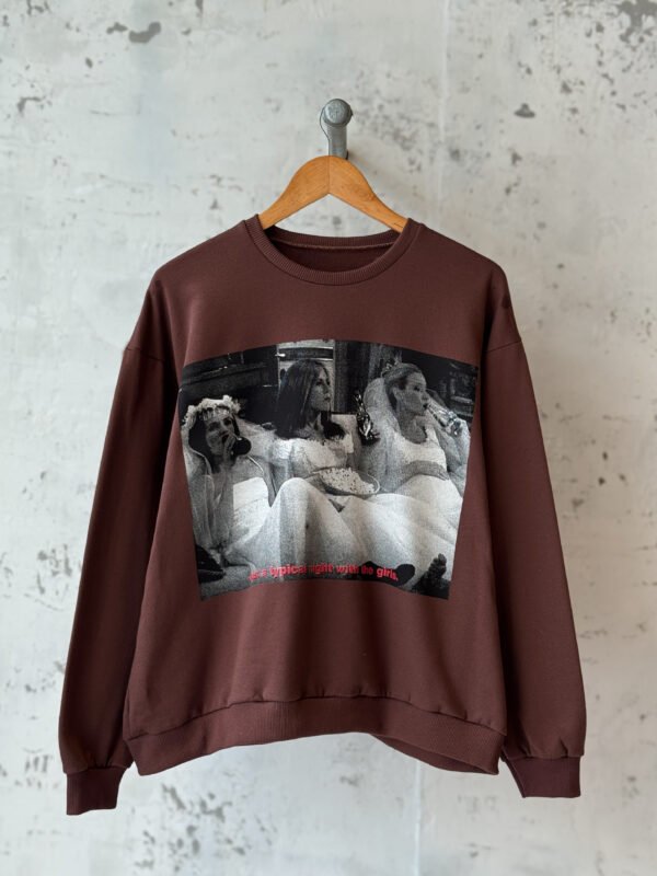 Buzo Básico Cuello Redondo Friends Choco