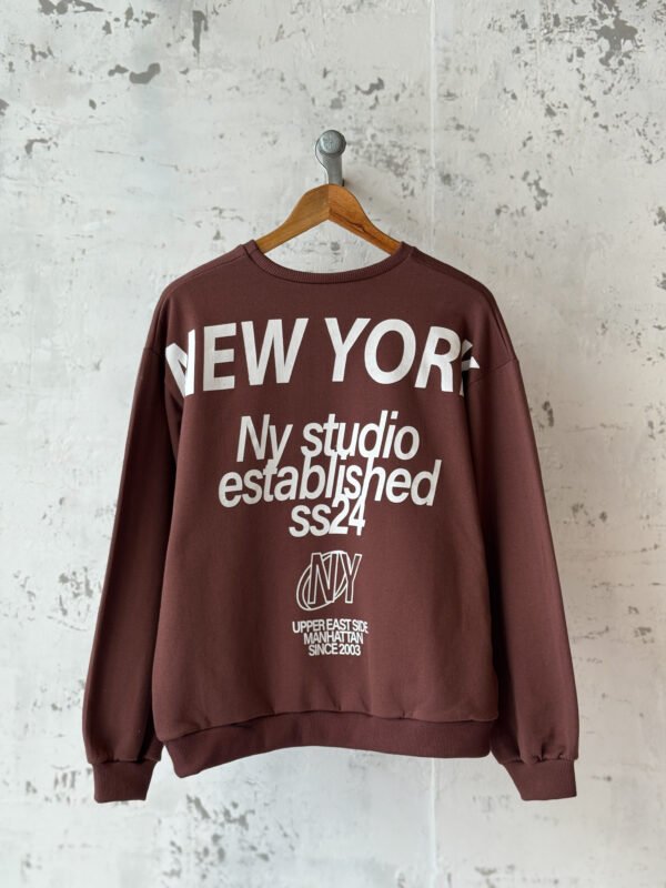 Buzo Básico Cuello Redondo NY Studio Choco