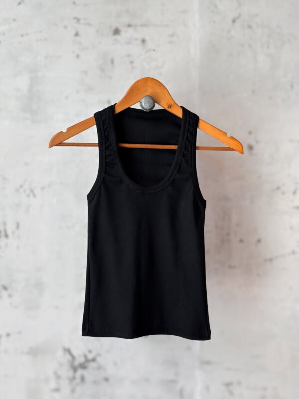 Musculosa Lucy Morley Ne