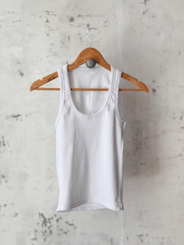 Musculosa Lucy Morley Bl